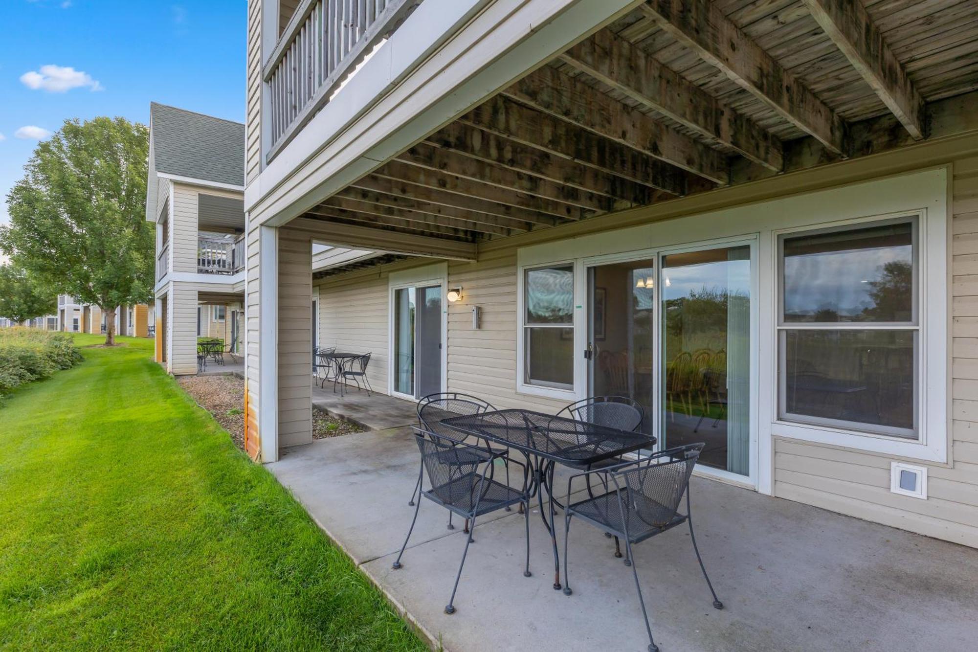 Village At Izatys Bayview Exterior photo